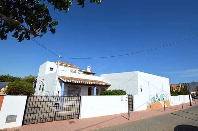 6 soverom Villa til salgs i Los Gallardos med svømmebasseng garasje - € 600 000 (Ref: 9324351)