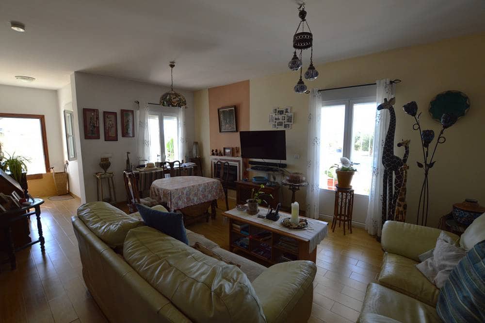 3 soveværelse Villa til salg i Sorbas med swimmingpool garage - € 250.000 (Ref: 9356403)