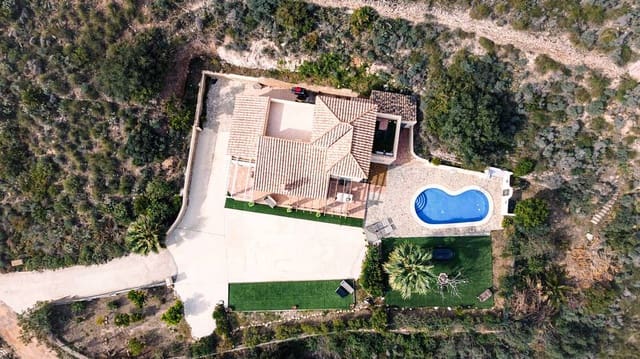 4 Zimmer Villa zu verkaufen in Bédar mit Pool Garage - 415.000 € (Ref: 9449094)