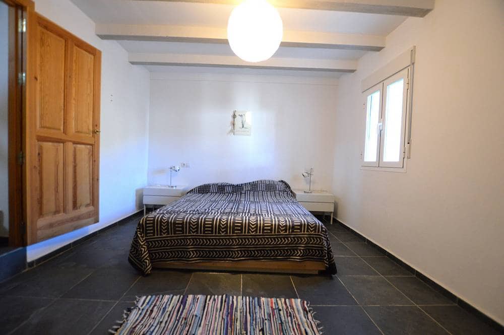 6 makuuhuone Maalaistalo myytävänä paikassa Lubrin mukana 
autotalli - 430 000 € (Ref: 9470660)