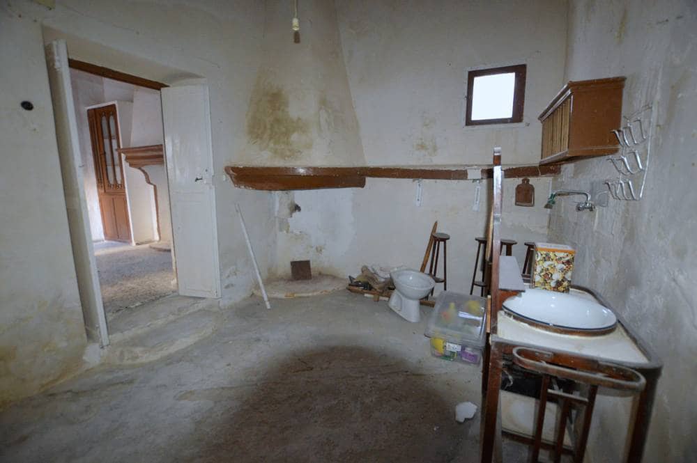 4 makuuhuone Omakotitalo myytävänä paikassa Lubrin - 69 950 € (Ref: 9652271)