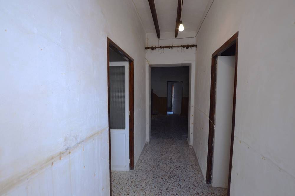 4 makuuhuone Omakotitalo myytävänä paikassa Lubrin - 69 950 € (Ref: 9652271)