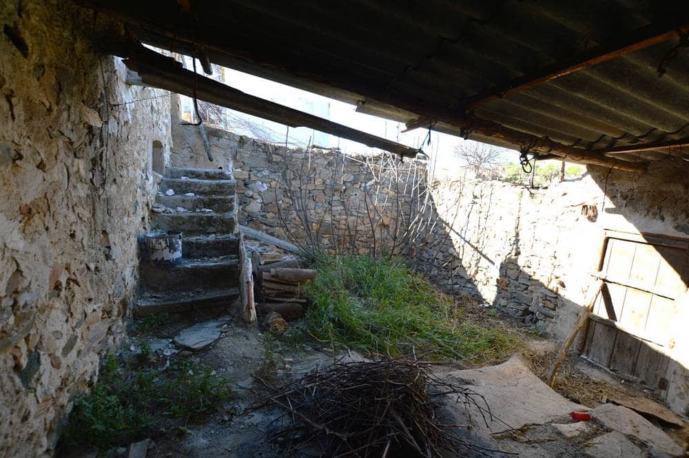 4 makuuhuone Omakotitalo myytävänä paikassa Lubrin - 69 950 € (Ref: 9652271)