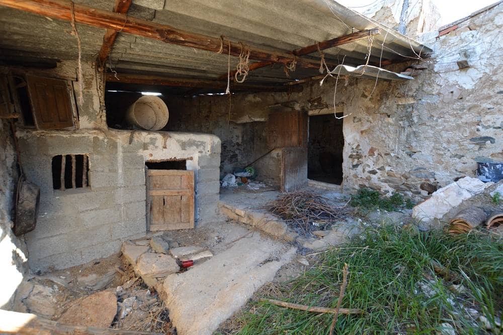 4 makuuhuone Omakotitalo myytävänä paikassa Lubrin - 69 950 € (Ref: 9652271)