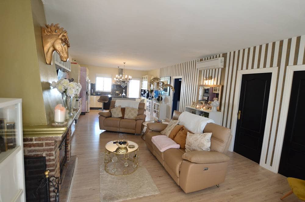 5 soveværelse Villa til salg i Bedar med swimmingpool garage - € 349.950 (Ref: 9699679)