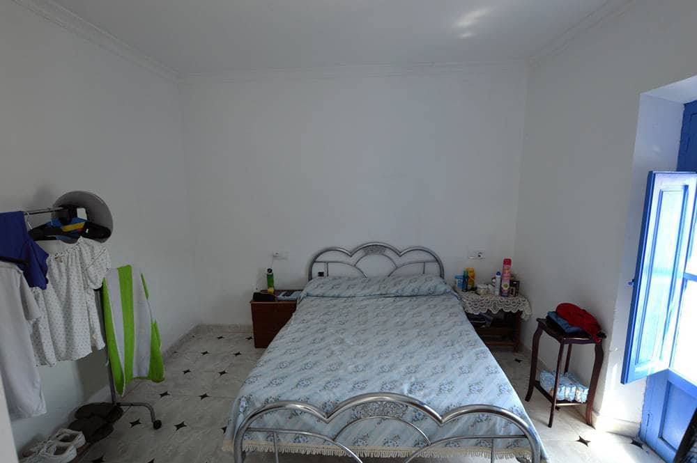 5 sypialnia Finka/Dom wiejski na sprzedaż w Lubrin z garażem - 149 950 € (Ref: 9712398)