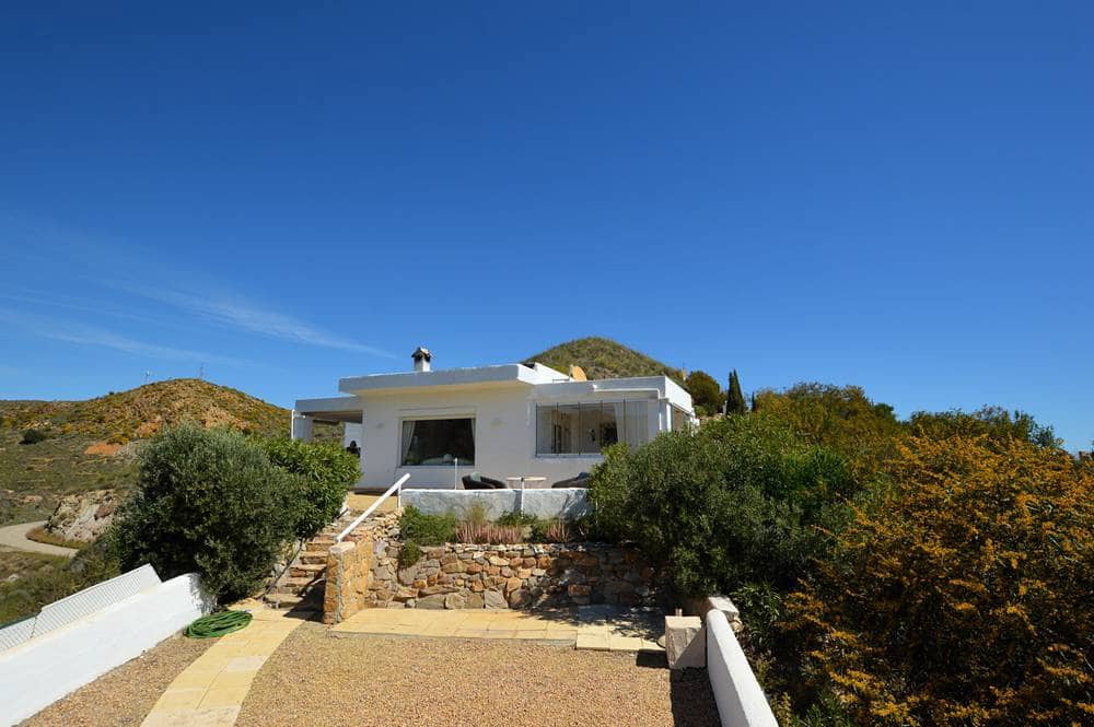 2 sypialnia Willa na sprzedaż w Bedar z basenem garażem - 320 000 € (Ref: 9763899)