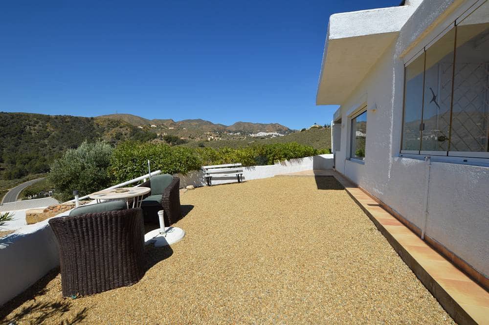 2 sypialnia Willa na sprzedaż w Bedar z basenem garażem - 320 000 € (Ref: 9763899)