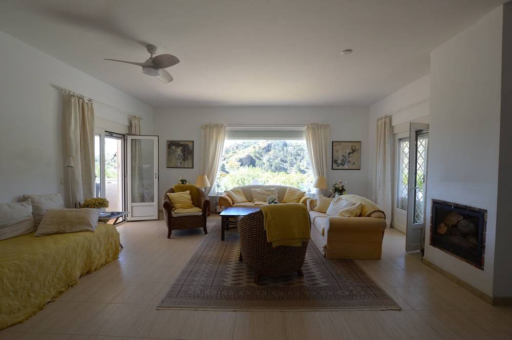 2 sypialnia Willa na sprzedaż w Bedar z basenem garażem - 320 000 € (Ref: 9763899)