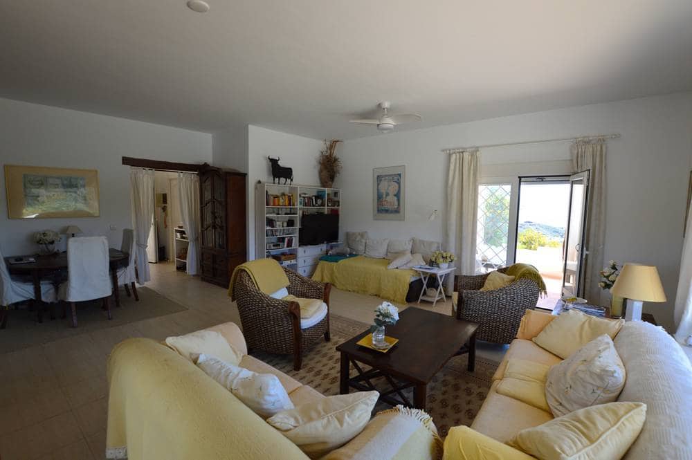 2 sypialnia Willa na sprzedaż w Bedar z basenem garażem - 320 000 € (Ref: 9763899)