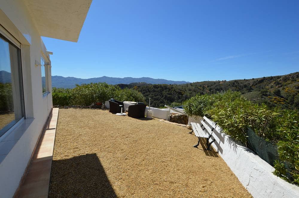 2 sypialnia Willa na sprzedaż w Bedar z basenem garażem - 320 000 € (Ref: 9763899)