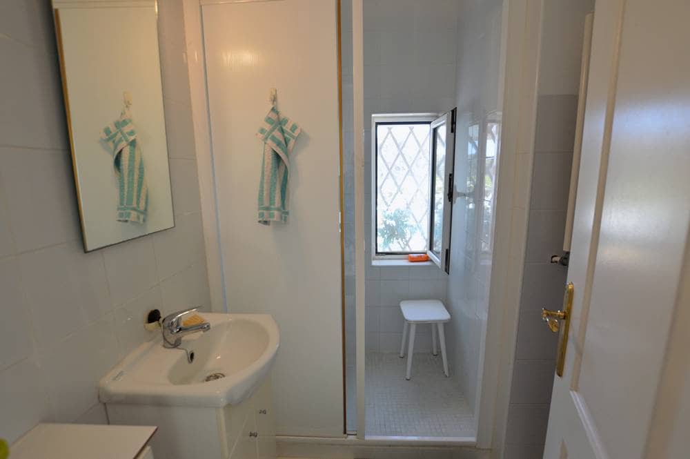 2 sypialnia Willa na sprzedaż w Bedar z basenem garażem - 320 000 € (Ref: 9763899)