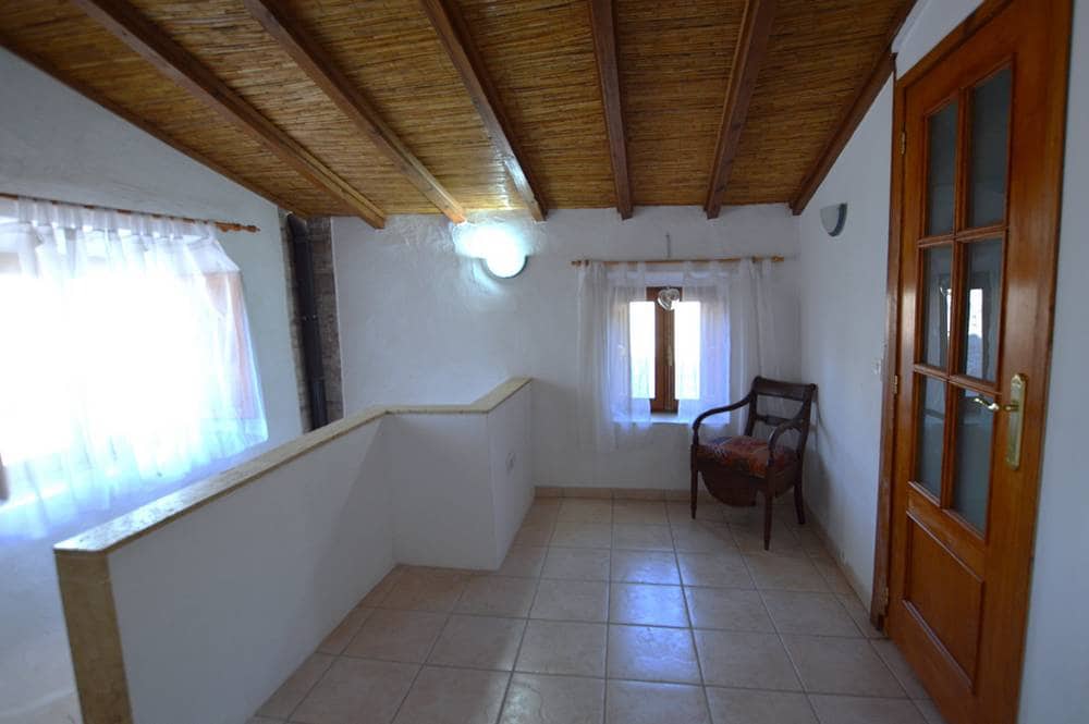 3 sypialnia Finka/Dom wiejski na sprzedaż w Lubrin z basenem garażem - 275 000 € (Ref: 9770851)