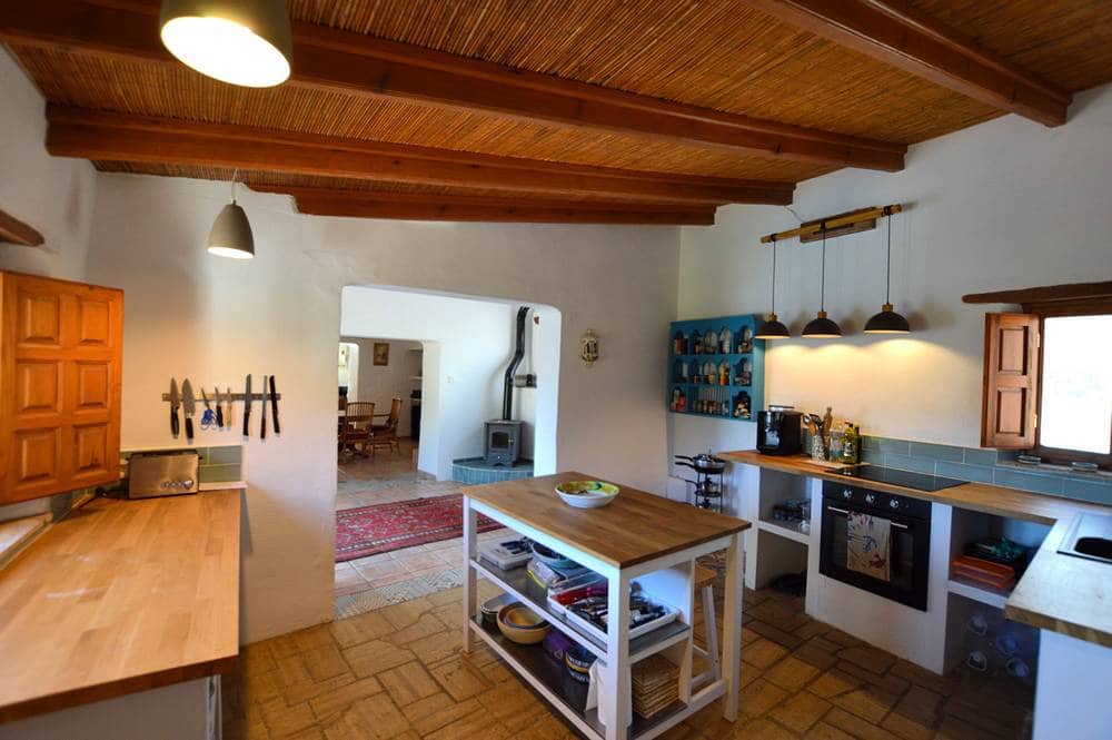 3 sypialnia Finka/Dom wiejski na sprzedaż w Lubrin z basenem garażem - 275 000 € (Ref: 9770851)