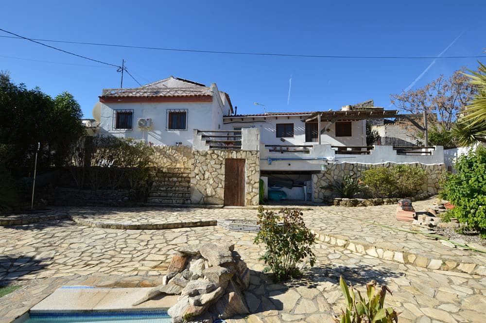 3 sypialnia Finka/Dom wiejski na sprzedaż w Lubrin z basenem garażem - 275 000 € (Ref: 9770851)