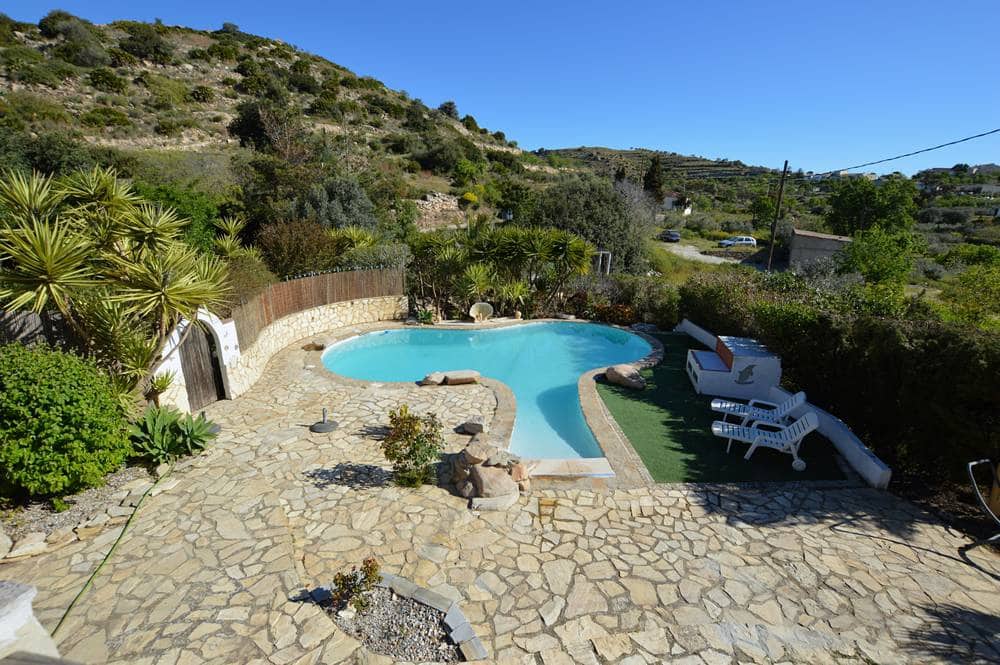 3 sypialnia Finka/Dom wiejski na sprzedaż w Lubrin z basenem garażem - 275 000 € (Ref: 9770851)