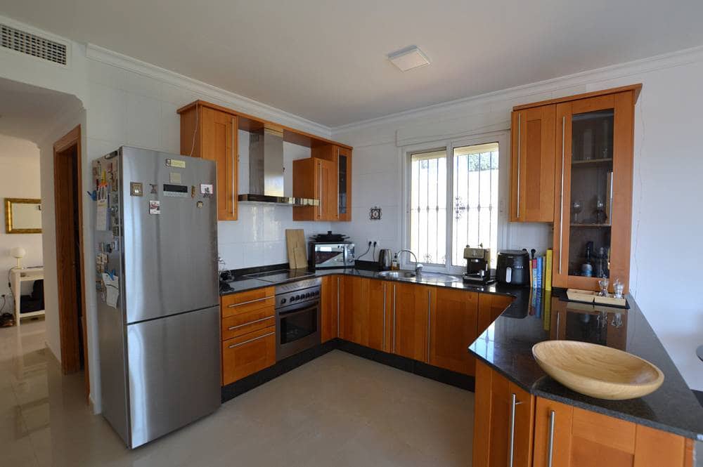 3 bedroom Villa for sale in Bedar with pool garage - € 325,000 (Ref: 9839698)