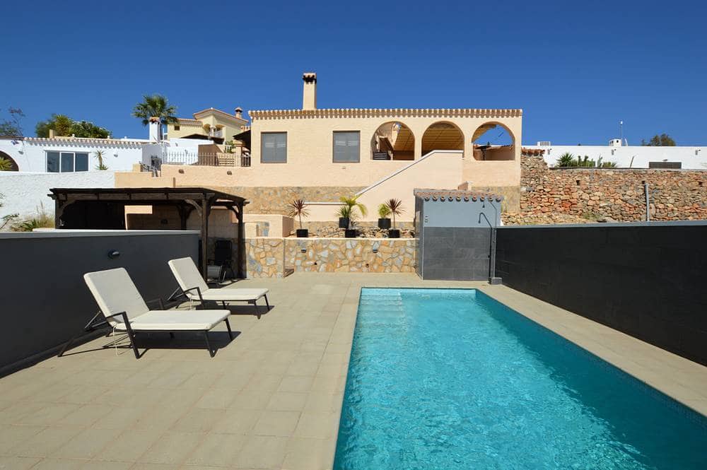 Chalet de 3 habitaciones en Bédar en venta con piscina garaje - 379.950 € (Ref: 9894734)