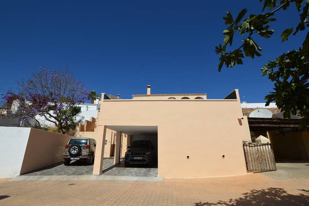 Chalet de 3 habitaciones en Bédar en venta con piscina garaje - 379.950 € (Ref: 9894734)
