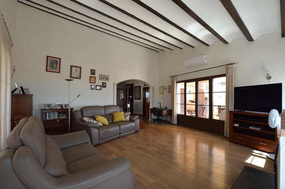 Chalet de 3 habitaciones en Bédar en venta con piscina garaje - 379.950 € (Ref: 9894734)