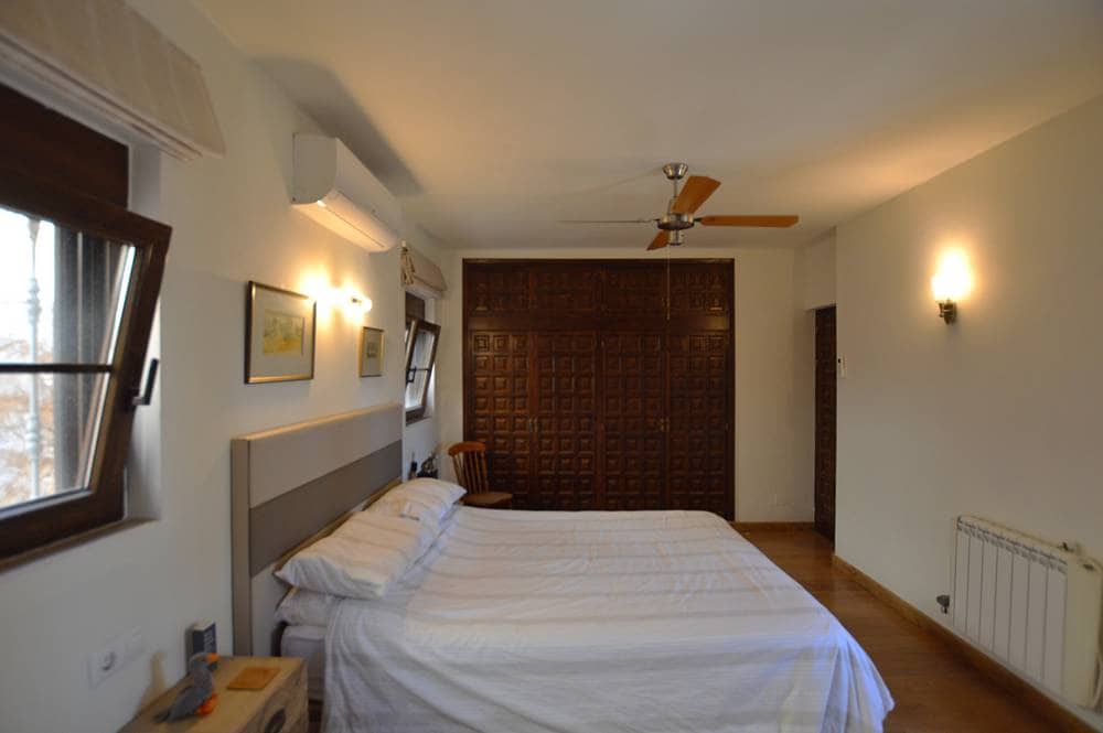 Chalet de 3 habitaciones en Bédar en venta con piscina garaje - 379.950 € (Ref: 9894734)