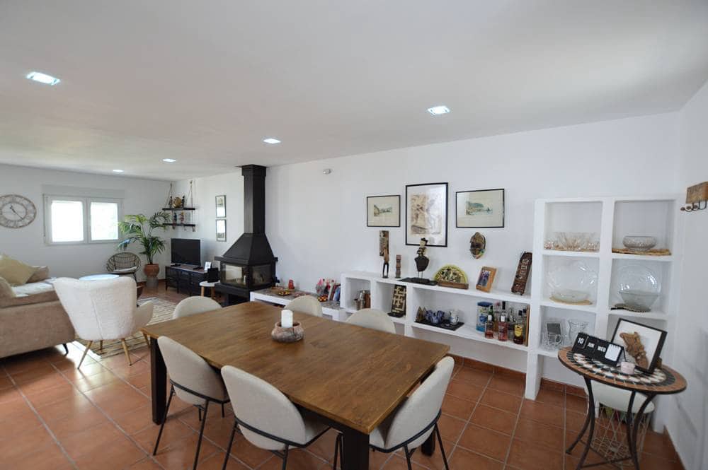 3 sypialnia Dom na sprzedaż w Bedar z basenem - 315 000 € (Ref: 9942797)