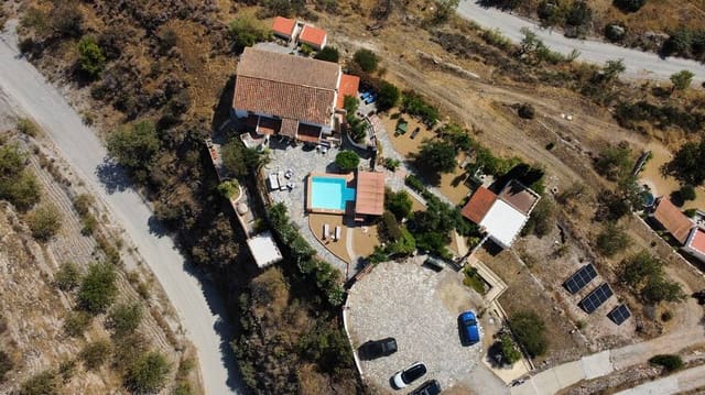 8 quarto Comercial para venda em Lubrín com piscina garagem - 580 000 € (Ref: 9943800)