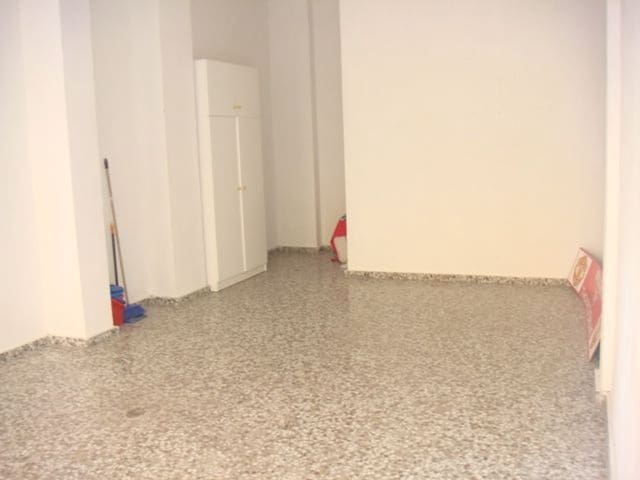 Erhverv til leje i Rafal - € 300 (Ref: 10131119)