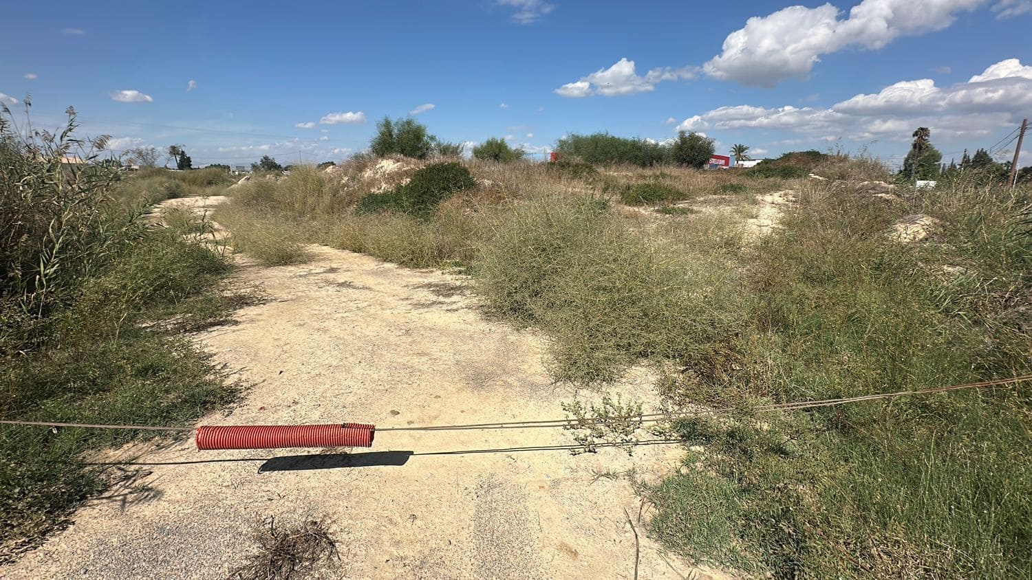 Ubebygd land til salgs i Alicante by - € 79 000 (Ref: 10141495)