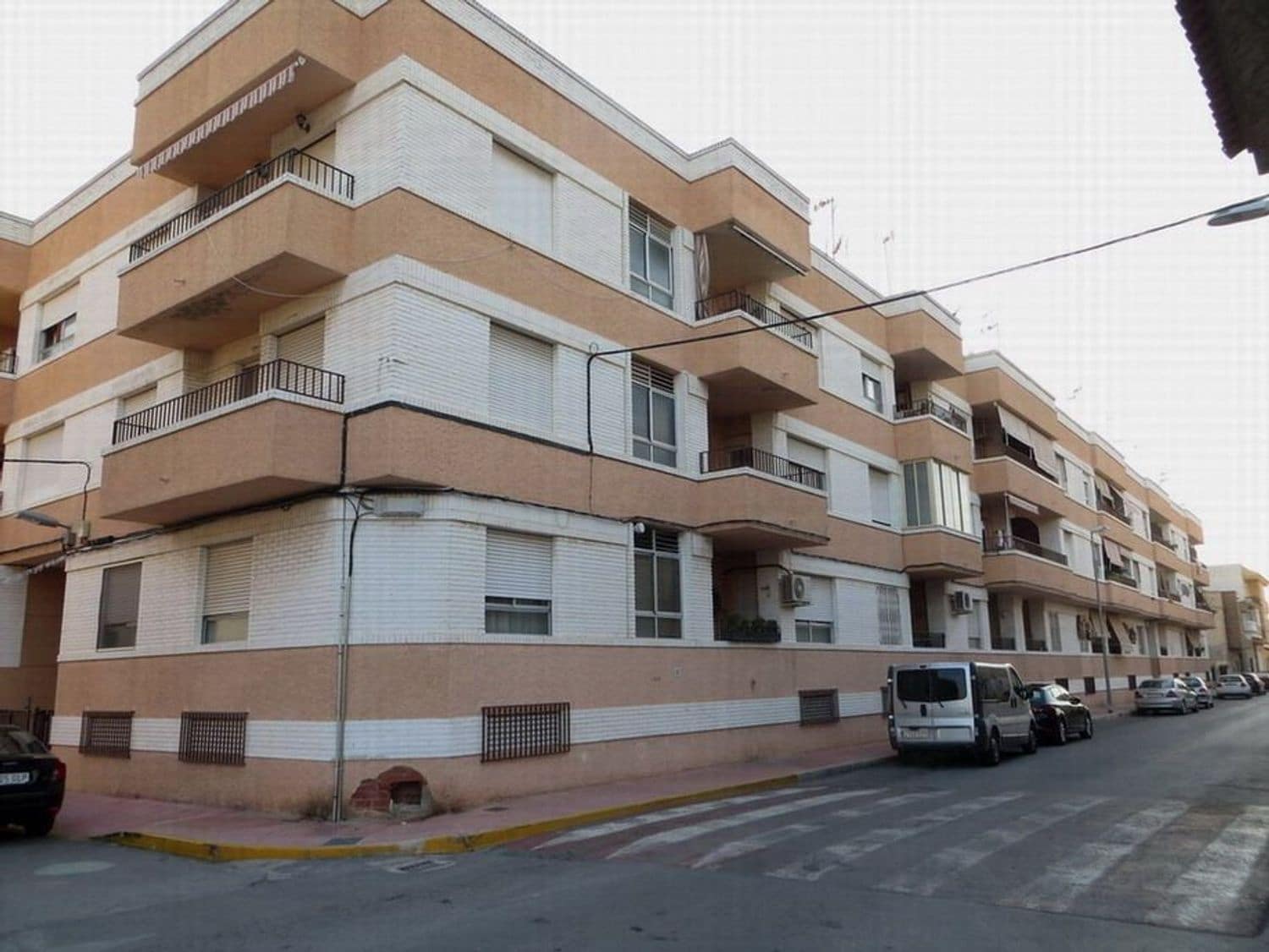3 quarto Apartamento para arrendar em Daya Nueva com garagem - 700 € (Ref: 10141496)