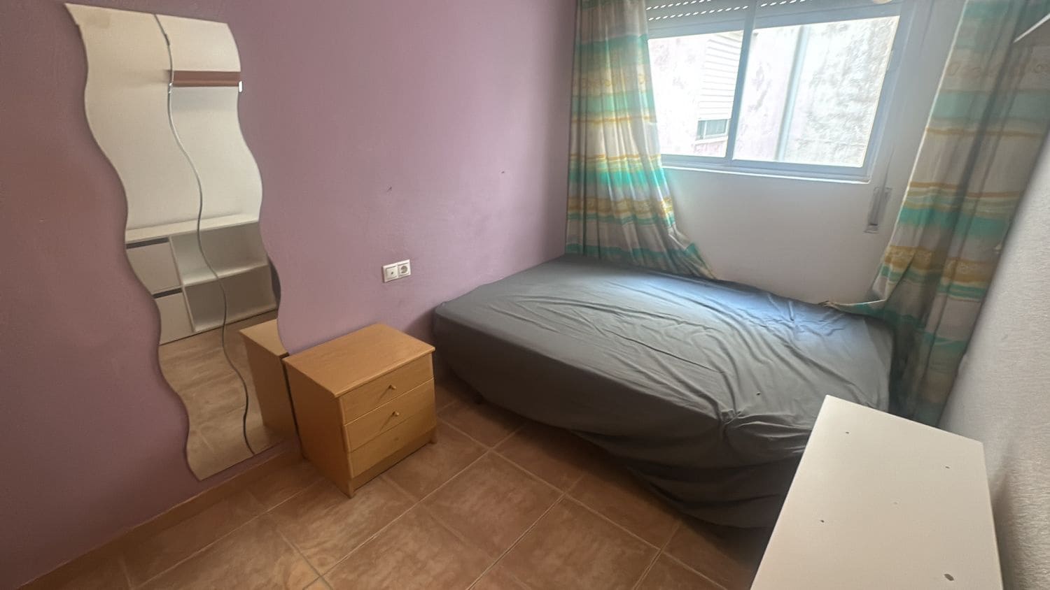 3 quarto Apartamento para arrendar em Daya Nueva com garagem - 700 € (Ref: 10141496)