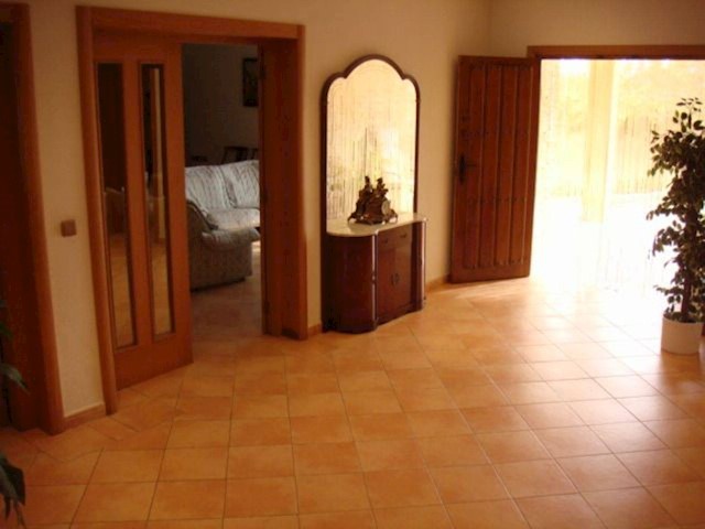 4 bedroom Villa for sale in Crevillente / Crevillent with garage - € 499,000 (Ref: 3342021)