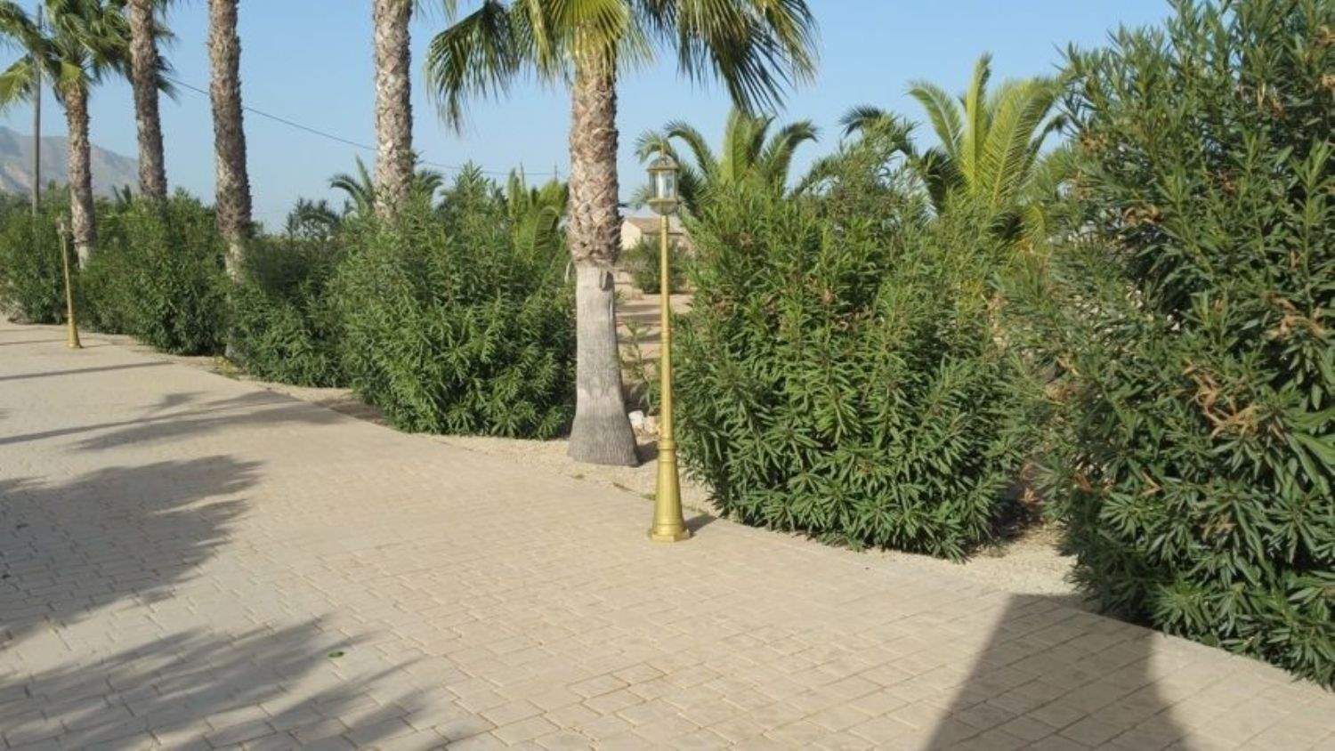 4 bedroom Villa for sale in Orihuela with pool garage - € 670,000 (Ref: 3384173)