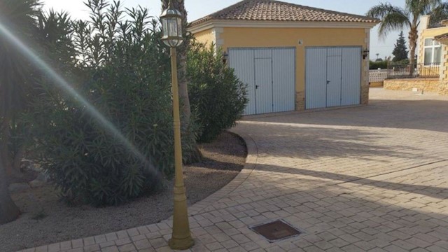 4 bedroom Villa for sale in Molins - Campaneta - San Bartolomé, Orihuela with pool garage - € 670,000 (Ref: 3384173)