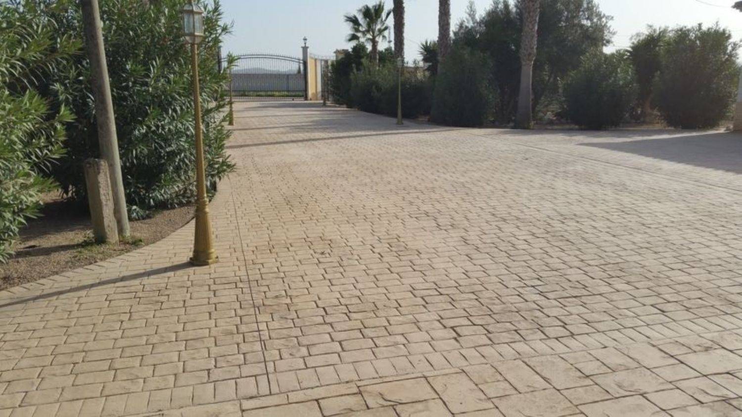 4 bedroom Villa for sale in Orihuela with pool garage - € 670,000 (Ref: 3384173)