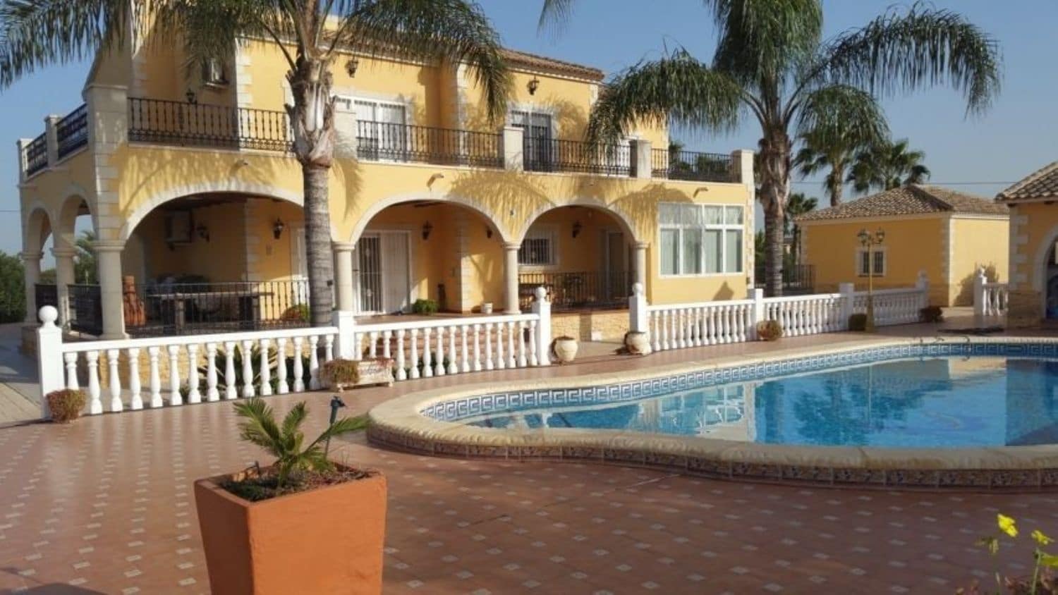 4 bedroom Villa for sale in Orihuela with pool garage - € 670,000 (Ref: 3384173)