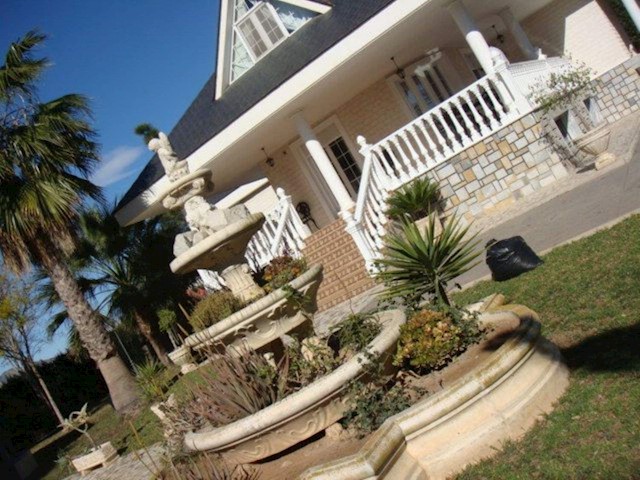 4 bedroom Villa for sale in Molins - Campaneta - San Bartolomé, Orihuela with pool garage - € 1,500,000 (Ref: 3384175)