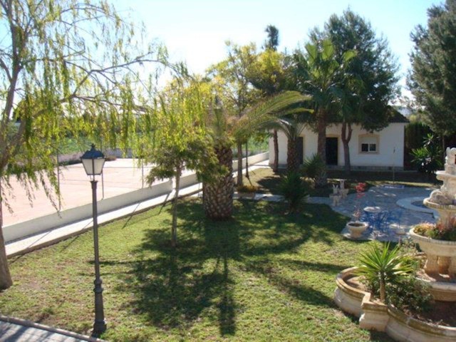 4 bedroom Villa for sale in Molins - Campaneta - San Bartolomé, Orihuela with pool garage - € 1,500,000 (Ref: 3384175)