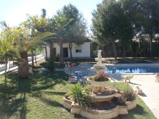 4 bedroom Villa for sale in Molins - Campaneta - San Bartolomé, Orihuela with pool garage - € 1,500,000 (Ref: 3384175)