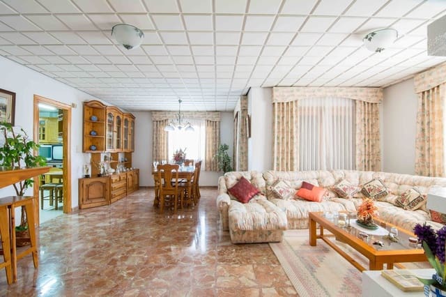 4 bedroom Villa for sale in Rafal with pool garage - € 745,000 (Ref: 3707226)