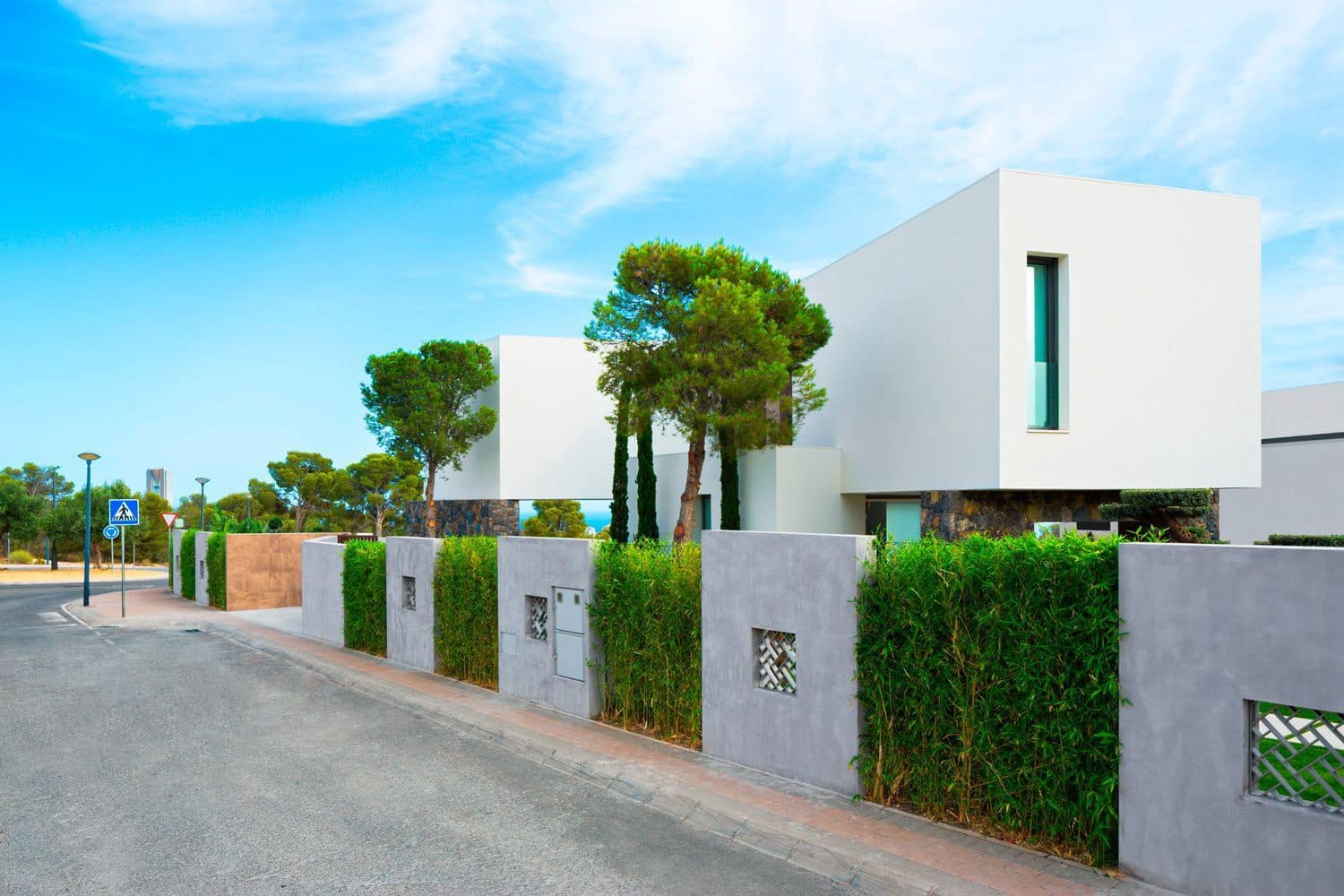 3 bedroom Villa for sale in Finestrat with pool garage - € 1,480,000 (Ref: 3707240)