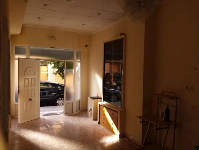 Commercial for sale in Almoradí - € 79,000 (Ref: 3738441)