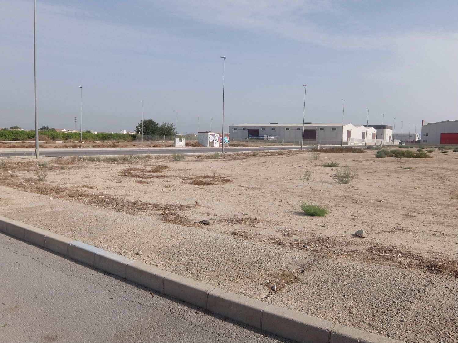 Ubebygd land til salgs i Almoradi - € 120 000 (Ref: 3738463)