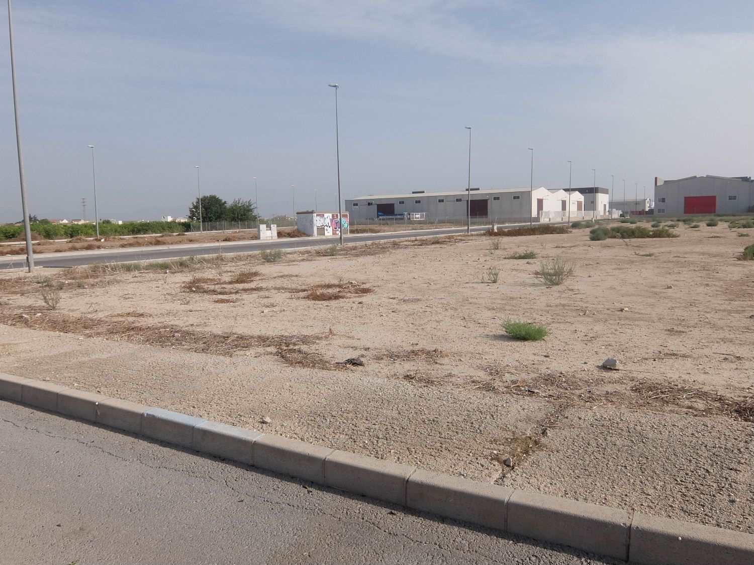 Ubebygd land til salgs i Almoradi - € 120 000 (Ref: 3738463)