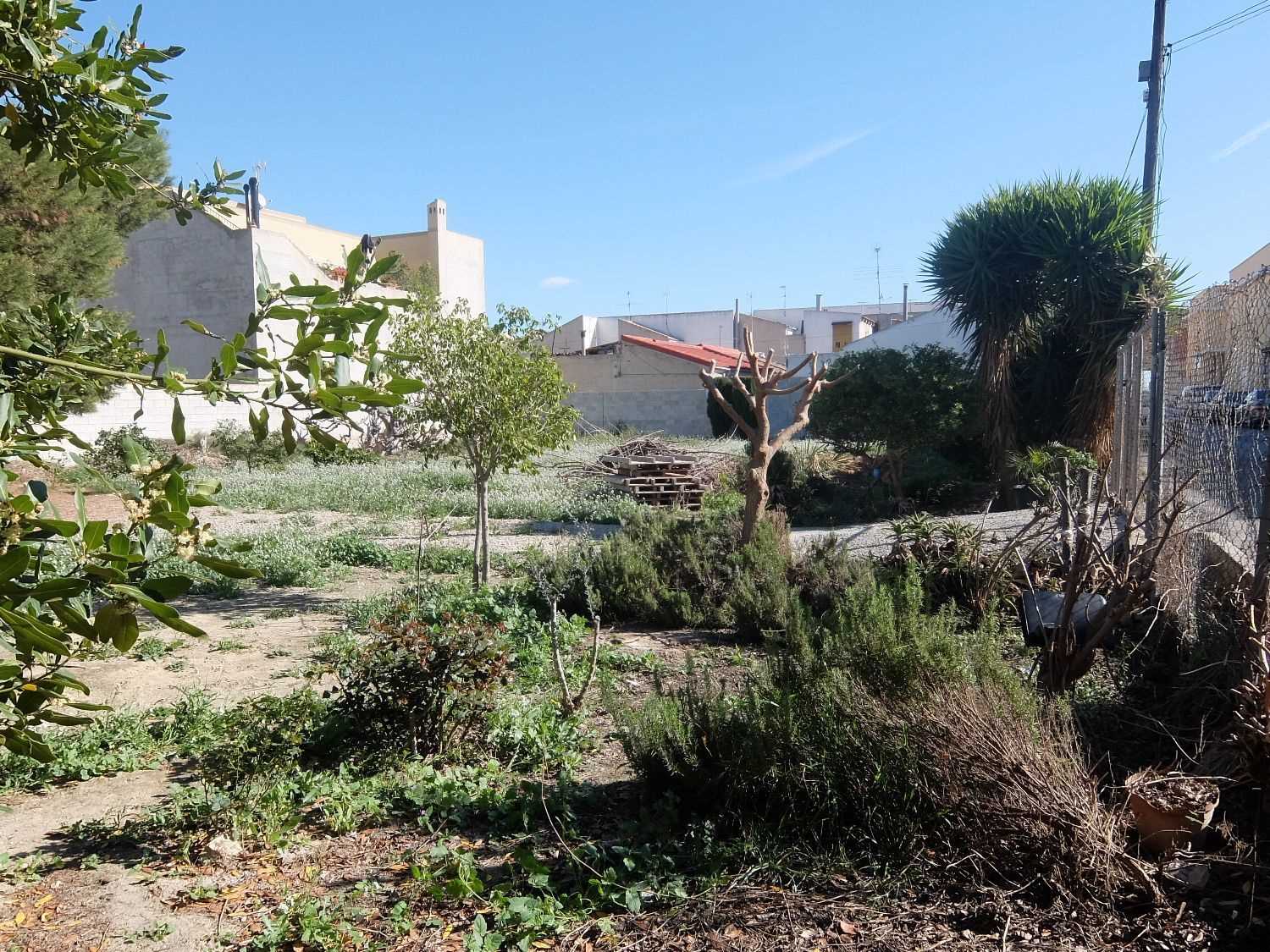 Grond te koop in Orihuela - € 38.000 (Ref: 3836983)