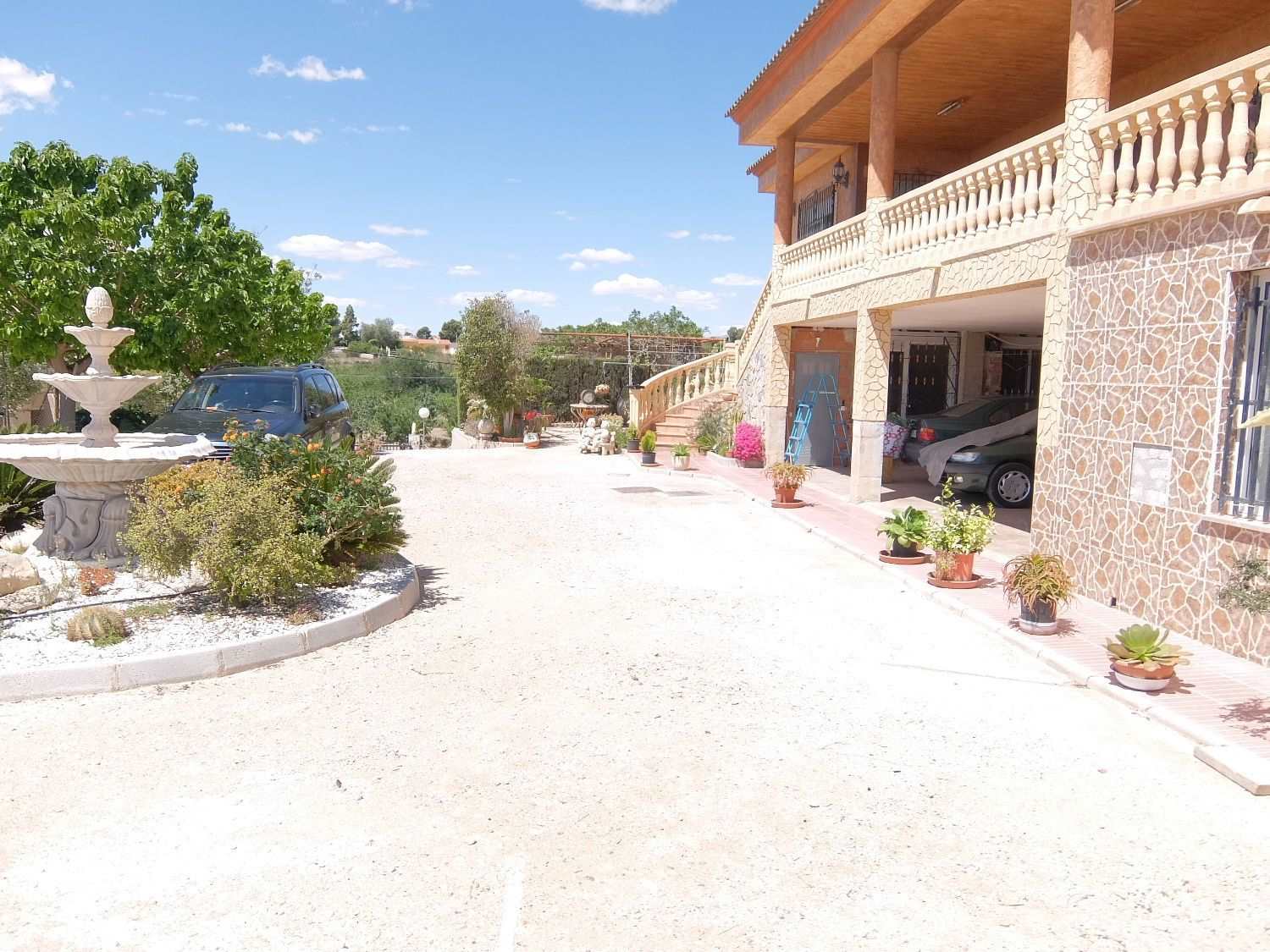 7 soverom Villa til salgs i Moralet med svømmebasseng garasje - € 410 000 (Ref: 3938044)