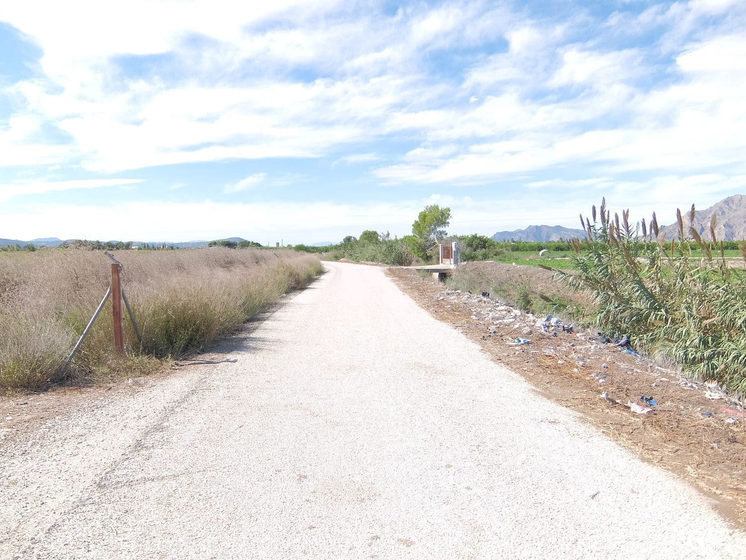 Grunde uden byggetilladelser til salg i Almoradi - € 144.000 (Ref: 4211862)