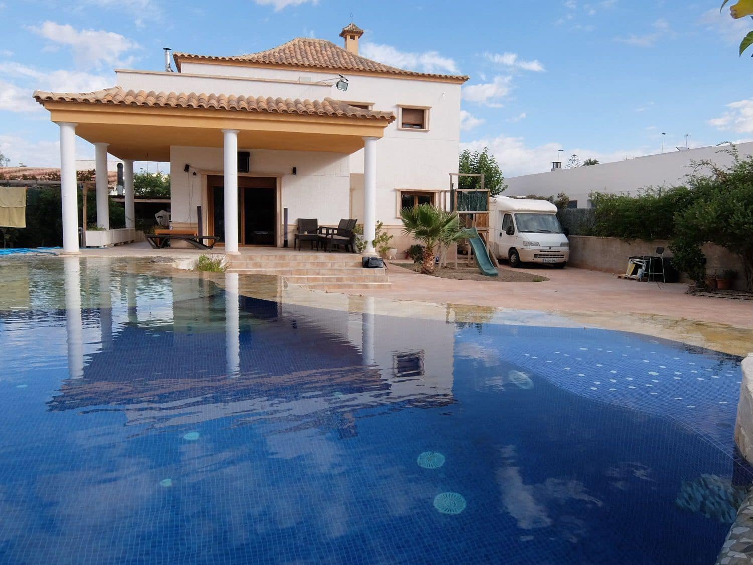 4 bedroom Villa for rent in Elche / Elx with pool garage - € 1,800 (Ref: 4637766)