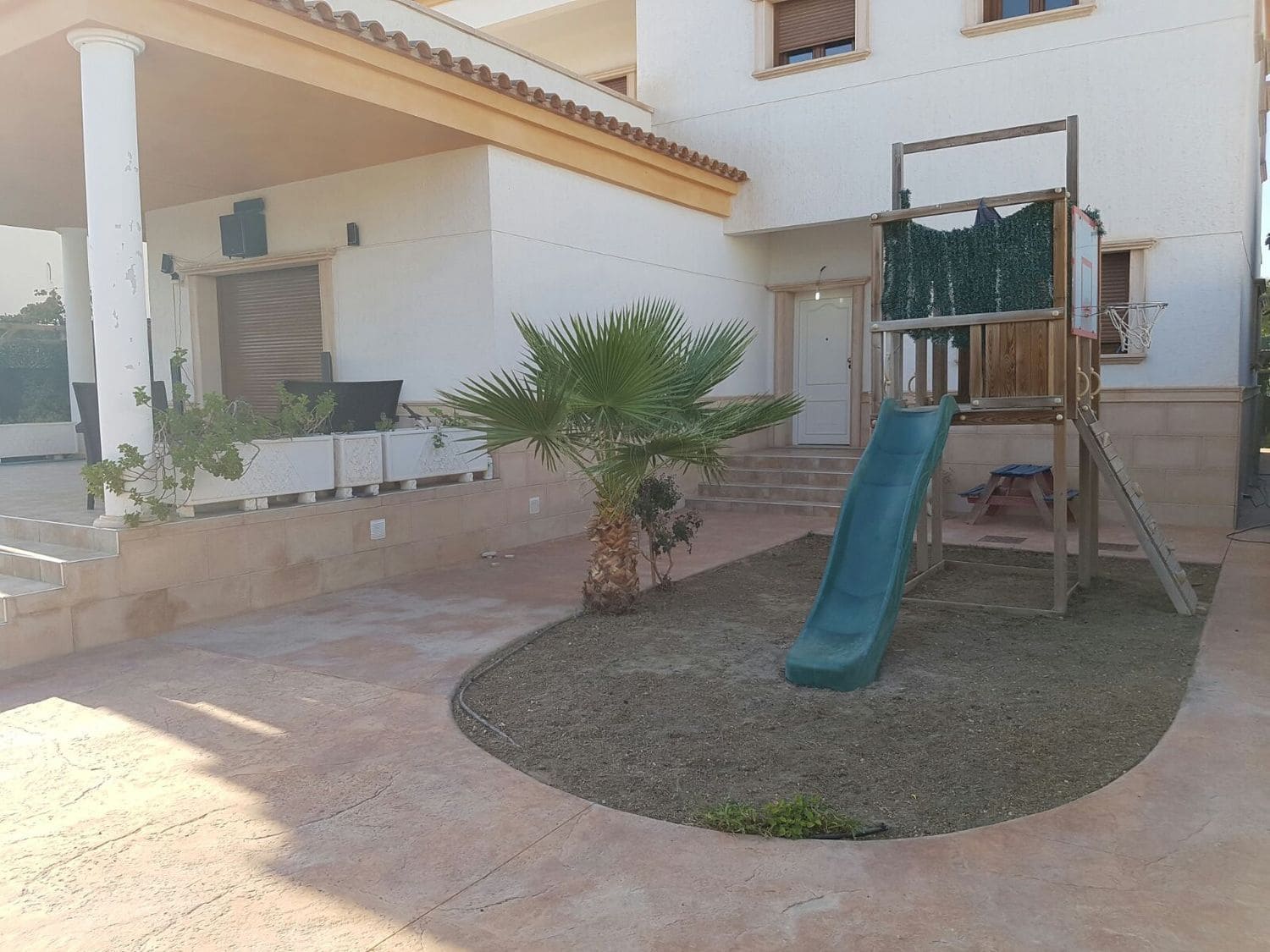 4 bedroom Villa for rent in Elche / Elx with pool garage - € 1,800 (Ref: 4637766)
