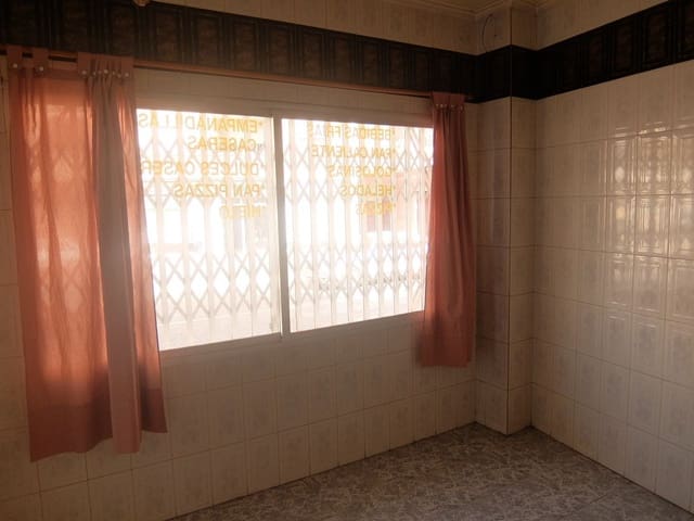 Commercial for sale in Almoradí - € 290,000 (Ref: 4700565)